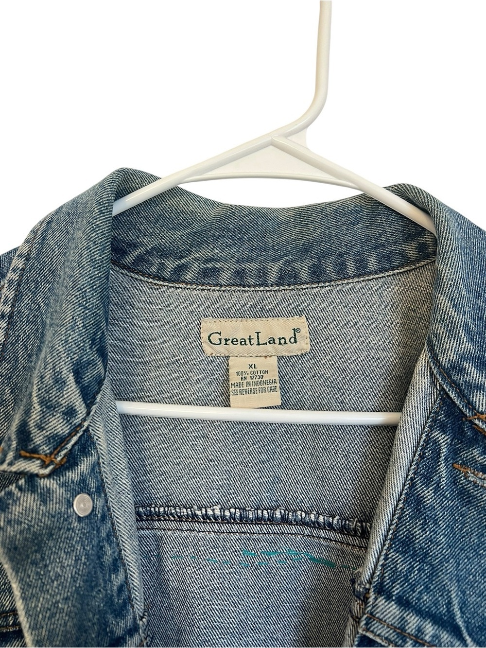 Vintage Grearland Blue Denim Jacket with Graphic Bear Back Panel 100% Cotton - Picture 5 of 6